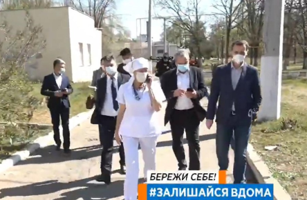 Свежие новости: Главный санврач Украины Ляшко проинспектировал инфекционную больницу в Николаеве и пообщался с пациентами