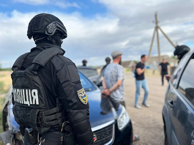 Свежие новости: На Миколаївщині поліцейські викрили наркосхему з обігу психотропів