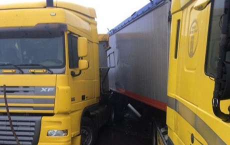 Свежие новости: Под Одессой столкнулись фуры и маршрутка