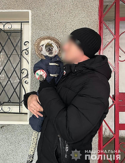 Свежие новости: В Николаеве полиция забрала мартышку у «фотографов» на Соборной