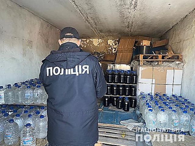 Свежие новости: В Николаеве полиция накрыла  незаконную точку по продаже контрафактной алкогольной продукции