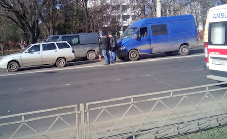 Свежие новости: ДТП В Николаеве: микроавтобус врезался в ВАЗ