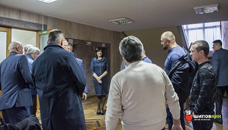 Свежие новости: «А чего вас так мало?» - Стадник удивился, что к нему пришли только 23 депутата