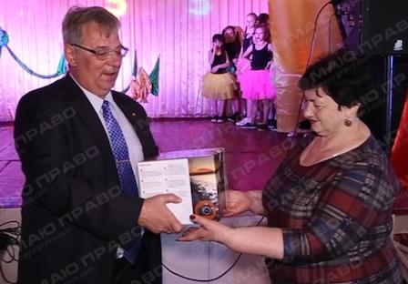 Свежие новости: У Березківську школу-інтернат - з подарунками!