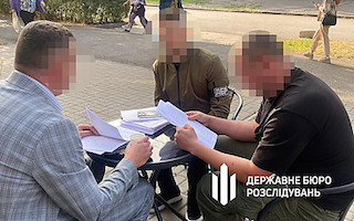 Свежие новости: В Запоріжжі ДБР оголосило про підозру воєнкому, який незаконно мобілізував чотири вантажівки