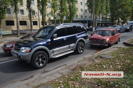 Свежие новости: ДТП в центре Николаева: столкнулись «Жигули» и Mitsubishi