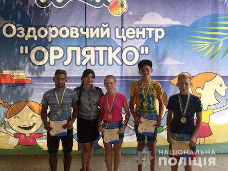 Свежие новости: У Рибаківці ювенальники влаштували для дітей з «Орлятка» турнір з настільного тенісу