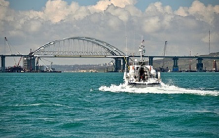 Свежие новости: Керченский пролив закрыли из-за непогоды