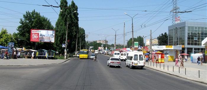 Фото новости: Возле рынка «Колос» оборвался высоковольтный провод Свежие новости: Возле рынка «Колос» оборвался высоковольтный провод
