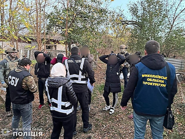Фото новости: На Миколаївщині затримали групу, яку виготовляла та продавала наркотики Свежие новости: На Миколаївщині затримали групу, яку виготовляла та продавала наркотики