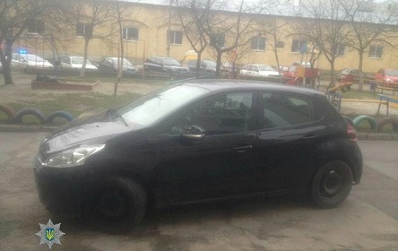 Свежие новости: Во Львове женщина-водитель сбила двух патрульных