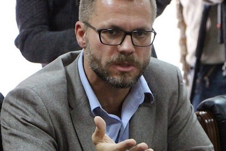 Свежие новости: Я не увидел конкретных фактов коррупции, — Вадатурский о скандальном ремонте аэровокзала Николаевского аэропорта