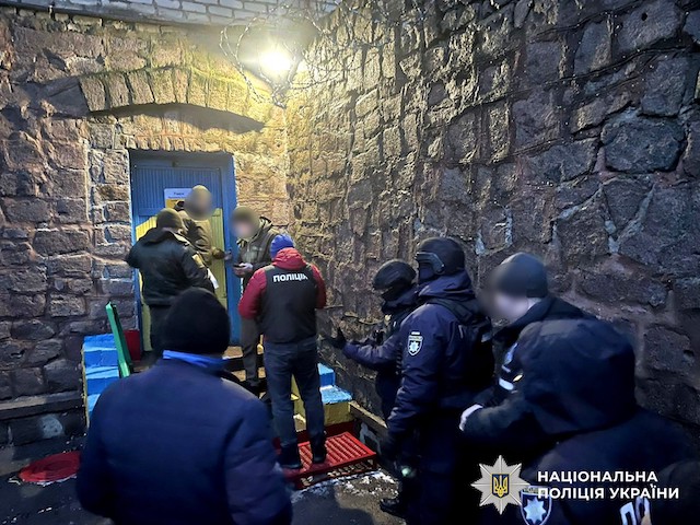 Свежие новости: «Заробили» понад 800 тисяч гривень на довірі громадян - на Миколаївщині поліцейські припинили діяльність угруповання ув’язнених