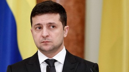 Свежие новости: Зеленский сообщил, когда врачам повысят зарплаты