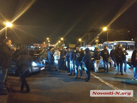 Свежие новости: В Николаеве таксисты заблокировали Варваровский мост и требуют ареста виновника смертельного ДТП