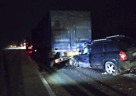 Свежие новости: На Миколаївщині автомобіль із поліцейськими врізався у фуру