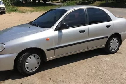 Свежие новости: ВИДЕО: В Николаеве таксисты преследуют угнанный вчера автомобиль такси