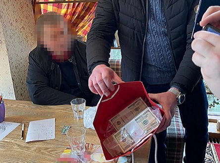 Свежие новости: СБУ и полиция задержали афериста, который пытался «продать» должность главы Николаевской ОГА за $3 миллиона