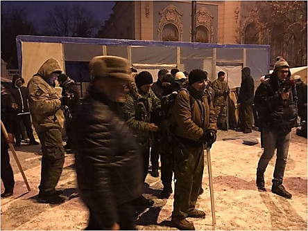 Свежие новости: ВИДЕО: «Опыт вас ничему не научил?» – Саакашвили обратился к Порошенко из-за нападения полиции и СБУ на активистов под Радой