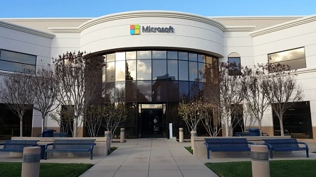 Свежие новости: У США затримали майже 80 протестувальників у магазині Microsoft