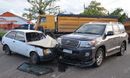 Свежие новости: Главврачу роддома № 1 Волохову, устроившему ДТП с пострадавшей, объявлено о подозрении