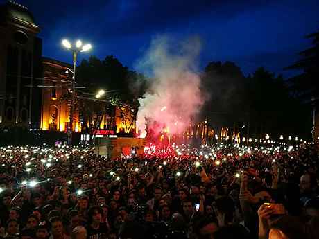 Свежие новости: В столице Грузии полиции разогнала митинг сторонников Саакашвили