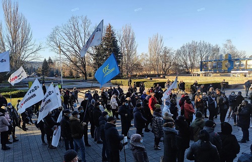 Свежие новости: В Николаеве у здания ОГА мелкие предприниматели митинговали против введения локдауна