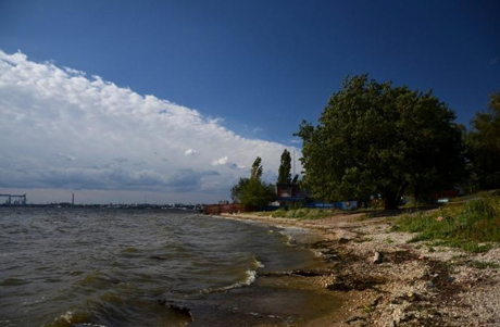 Свежие новости: В Николаеве на стихийном пляже спасли 30-летнего мужчину