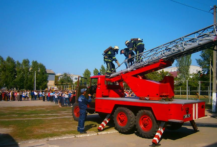 Свежие новости: Спасатели тушили условный пожар в одной из школ Вознесенска: задействовали медиков и правоохранителей