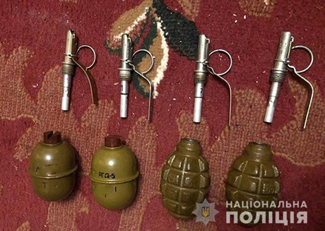 Свежие новости: В Баштанке местный житель хранил на подоконнике боевые гранаты и наркотики