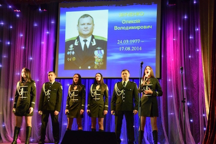 Свежие новости: У Миколаєві презентували книгу «Дороги війни», присвячену Героям АТО