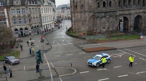 Свежие новости: В Германии водитель внедорожника в приступе ярости протаранил толпу в пешеходной зоне, погибли люди