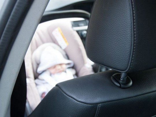 Свежие новости: Родители забыли новорожденного ребенка в такси