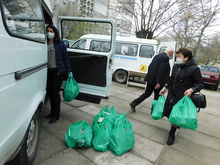 Свежие новости: Майже 5 тисяч продуктових наборів передали миколаївцям за час карантину
