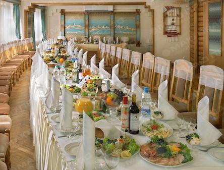 Свежие новости: Киевский ресторан отправил 15 человек на больничную койку