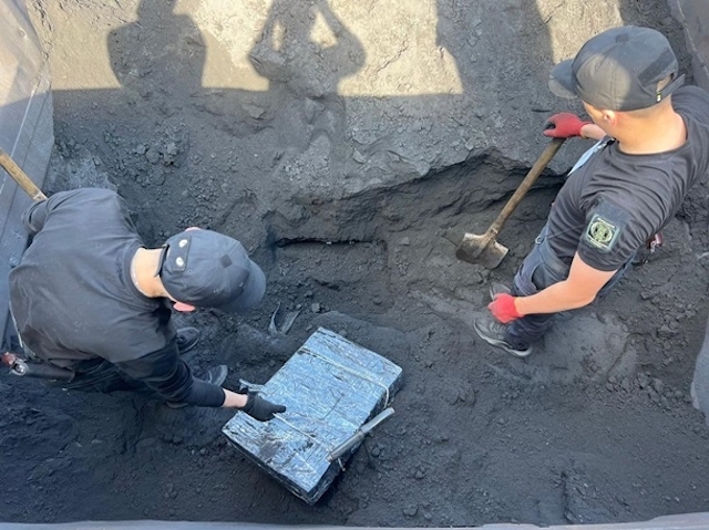 Свежие новости: З України до Польщі хотіли незаконно вивезти 5000 пачок контрабандних сигарет