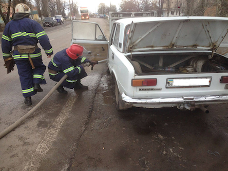 Свежие новости: Миколаївська область: рятувальники ліквідували пожежу автомобіля