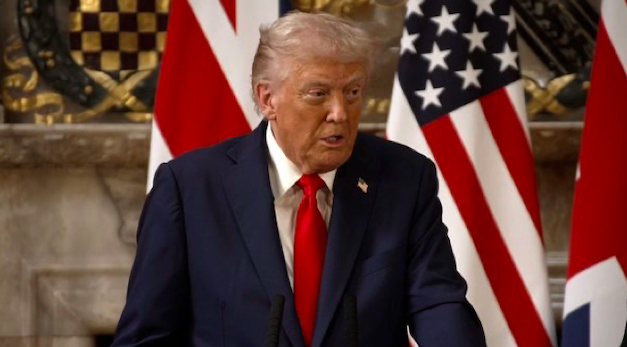 Свіжі новини: Трамп заявив, що Зеленський нібито погодився пригальмувати з ударами по російським НПЗ