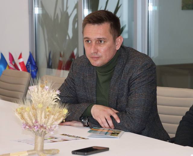 Свежие новости: Євгеній Величко провів робочу зустріч із представниками ГО 