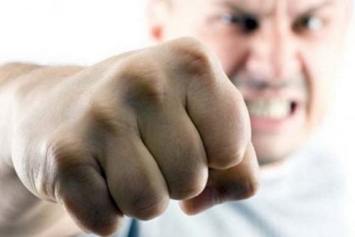 Свежие новости: В Очаковском районе сержант полиции и военнослужащий избили 17-летнего студента