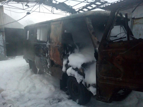 Свежие новости: На Николаевщине горел припаркованный во дворе «УАЗ»