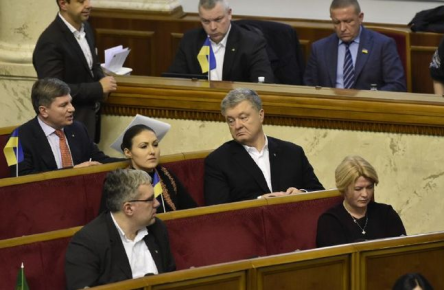 Свежие новости: Петру Порошенко в пятницу могут вручить подозрение. Следователи будут требовать его ареста