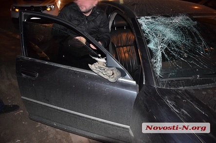 Фото новости: ФОТО: В Николаеве гражданин Грузии на Audi сбил насмерть женщину на переходе Свежие новости: ФОТО: В Николаеве гражданин Грузии на Audi сбил насмерть женщину на переходе