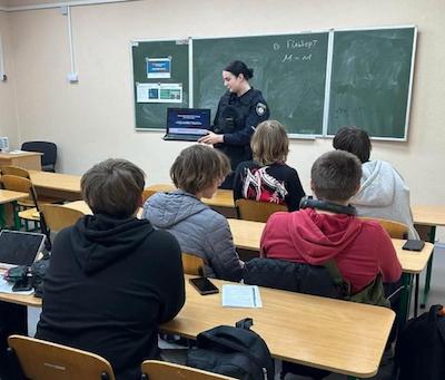 Фото новини: Школярі Вознесенська створили власний «Код майбутнього» для захисту тварин Свіжі новини: Школярі Вознесенська створили власний «Код майбутнього» для захисту тварин