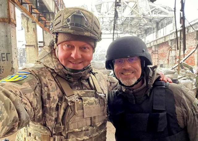 Свежие новости: Залужний став на захист Резнікова – він вважає, що міністр не повинен відповідати за провину підлеглих