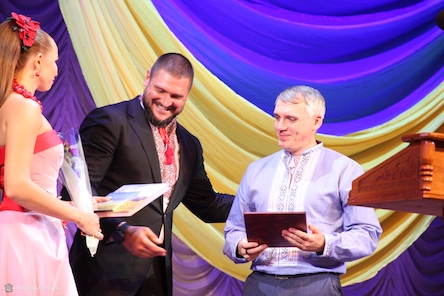 Свежие новости: Александр Сенкевич награжден Благодарностью Премьер-министра Украины