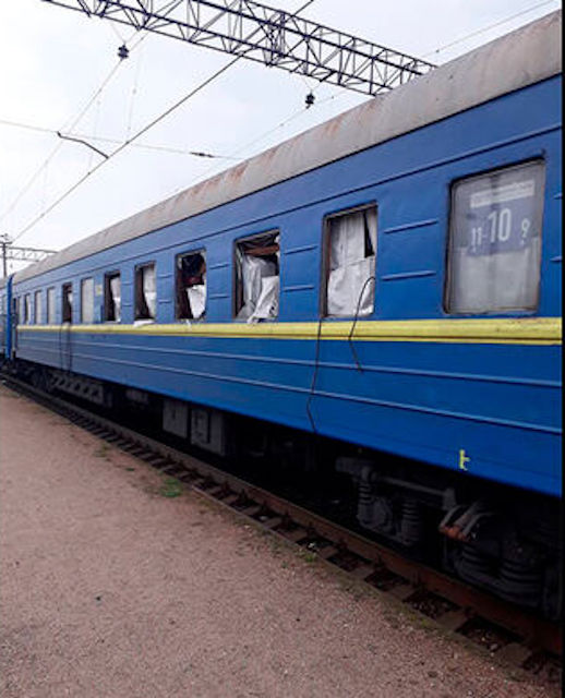 Свежие новости: После обстрела железнодорожного вокзала Запорожья пострадали восемь человек