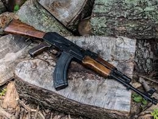 Свежие новости: У Миколаєві шестеро солдатів-строковиків втопили автомати в Інгулі