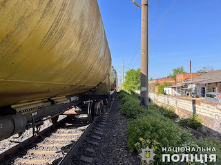 Свежие новости: У Первомайську потяг збив насмерть літню жінку