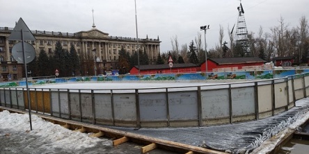 Свежие новости: Каток на Соборной в Николаеве, не смотря на повреждения, откроется вовремя